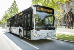 Der neue Mercedes-Benz hybrid wird erstmals auf der Busworld in Kortrijk vorgestellt (Foto: Daimler Buses)