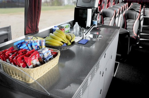 Der Kücheneinbau des neuen Setra S 517 HD von Autobus Oberbayern