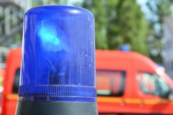 Auto kollidiert bei Kassel mit einem Bus – mehrere Verletzte