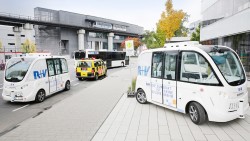 Frankfurter Flughafen - Fahrerlose Shuttle-  Busse im Einsatz