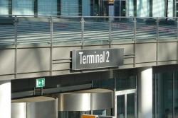 Terminal 2 am Flughafen München (Foto: Stefan Zerfaß/pixelio)