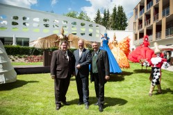 Management-Team Hotel König Albert: Hoteldirektor Marc Cantauw (Mitte) und die beiden Geschäftsführer Mag. Jörg Siegel (li.) und Bertram Mayer anlässlich des Sommerfestes im Juli 2016