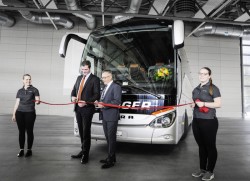 50-sitziger Reisebus zum 55-jährigen Firmenbestehen