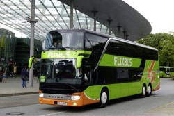 Flixbus am ZOB Hamburg (Foto: André Lemb)