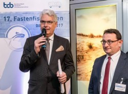 BDO-Präsident Wolfgang Steinbrück und Ulrich Lange, verkehrspolitischer Sprecher der CDU/CSU-Bundestagsfraktion beim 17. Fastenfischessen in Berlin (Foto: BDO)