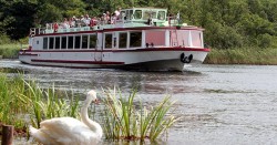 Eisfalle Stadthafen: Weiße Flotte Müritz verschiebt Osterstart