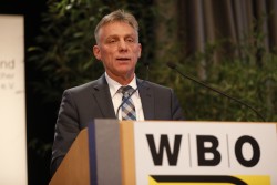 Klaus Sedelmeier, Vorsitzender des Verbands Baden-Württembergischer Omnibusunternehmer, auf der WBO-Jahrestagung 2016 (Foto: WBO)