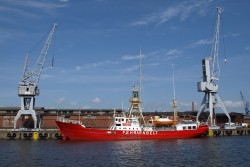 Feuerwehrschiff auf dem Fehmarnbelt (Foto: stoneman01/pixelio)