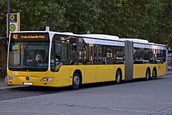 Gelenkbus in Stuttgart (Foto: Rudolpho Duba  / pixelio.de)