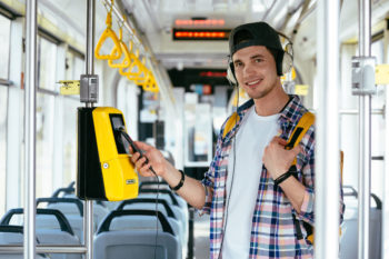 Gerade Studenten haben lange auf ein günstigeres Deutschlandticket gewartet.