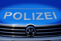 Auto kracht frontal in Bücherbus – zwei Tote