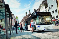 Öffentlicher Personenverkehr auf Rekordhoch – Einbußen für Fernbusse