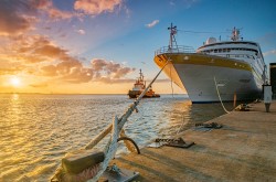 MS Hamburg in Bremerhaven (Foto: Plantours)