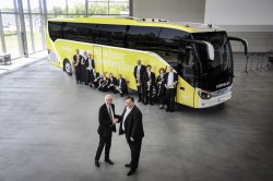 Mit Pauken und Trompeten im Setra unterwegs