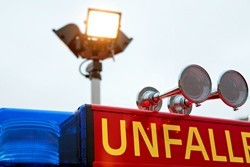 In der Nähe von Görlitz hat sich ein Kleinbus mit sieben Insassen überschlagen (Foto: Guenter Harmich/pixelio)