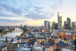 Frankfurt – Neue Tourismusabgabe ab 2018 und weniger Bus-Halteplätze zu Weihnachten