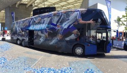 Portugal: Fußballmannschaft des FC-Porto fährt Neoplan Skyliner