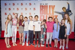Darsteller bei der Hamburger Premiere von "Billy Elliot" (Foto: Mehr Entertainment)